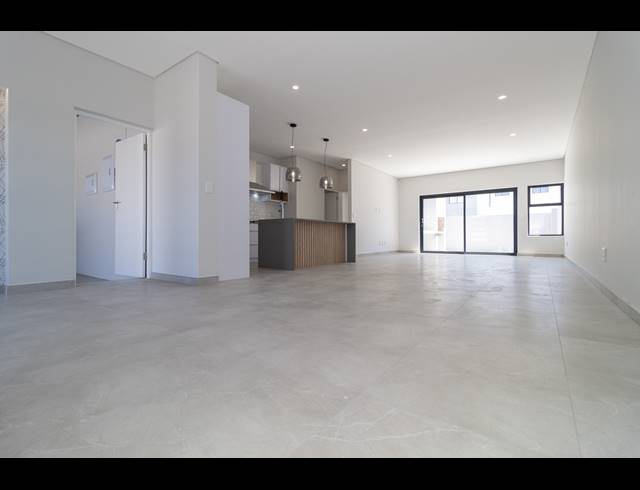 4 BEDROOM HOUSE FOR SALE IN SANDOWN